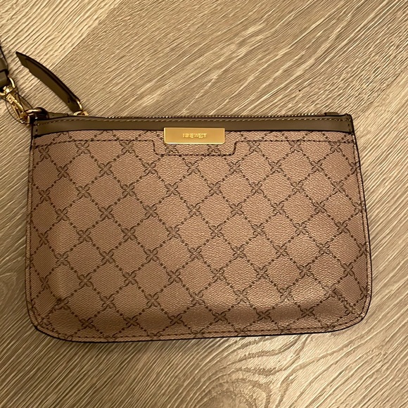 Nine West Accessories - Great stocking stuffer Brand new with tag nine West wristlet